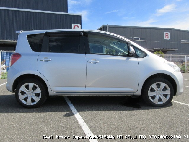 2009 TOYOTA RACTIS thumbnail 4